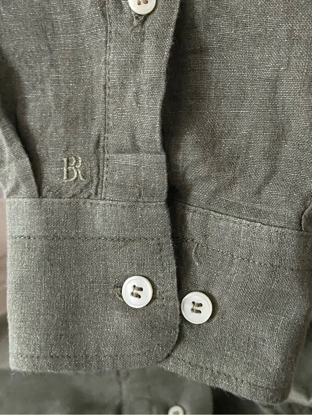 Banana Republic Linen Button Down Shirt XL Olive Green Long Sleeve BR Monogram